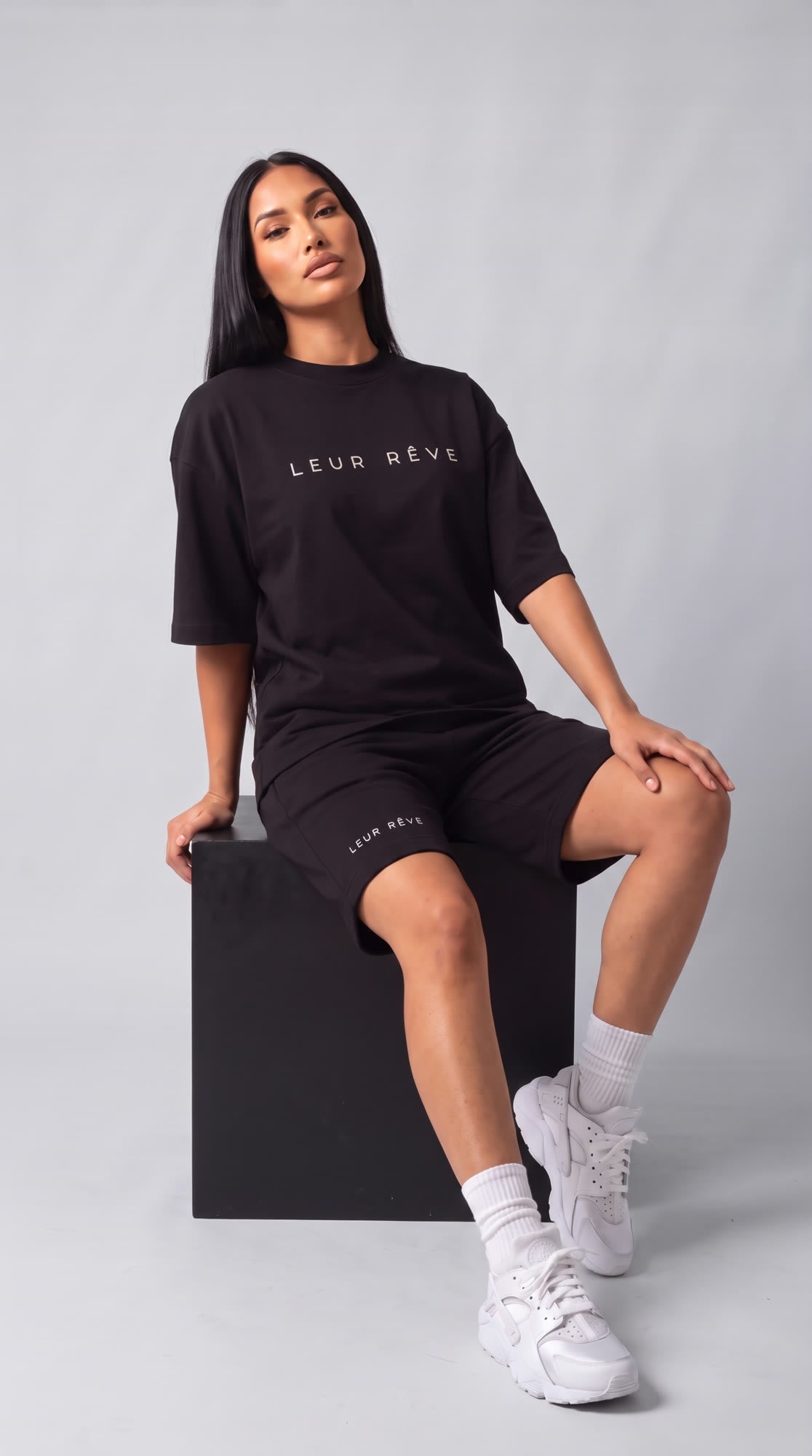 The Leur Rêve set worn, photo 7 of 10